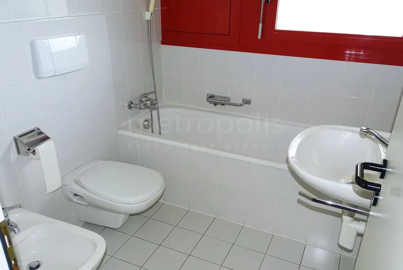 AMPIO APPARTAMENTO 4.5 LOCALI A LUGANO-LORETO, foto 2